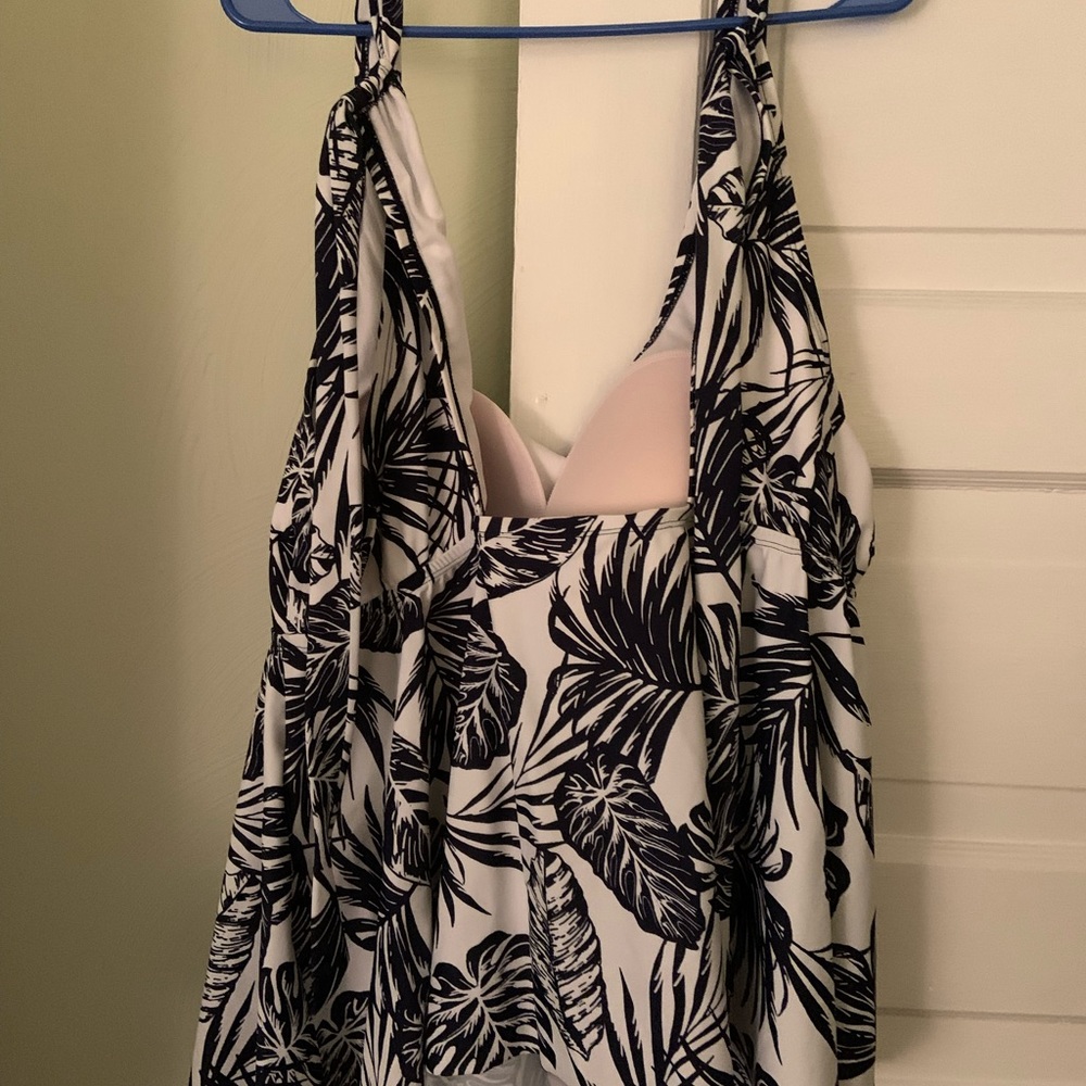Kona Sol SwimTankini Top - Picture 3 of 11